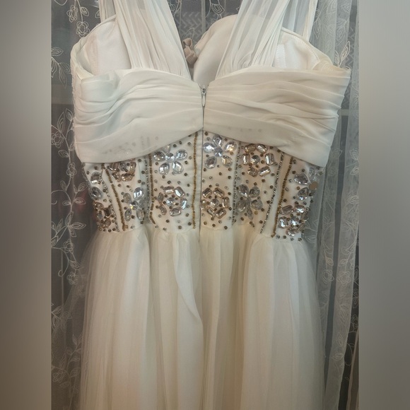White tulle evening gown with silver and gold rhinestones. - Picture 4 of 4